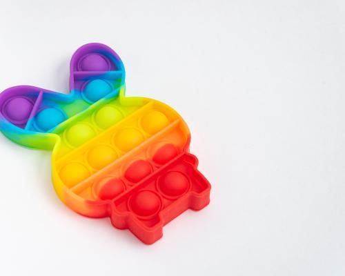 Dlaczego zabawki kontrastowe są ważne w pierwszych miesiącach życia dziecka?